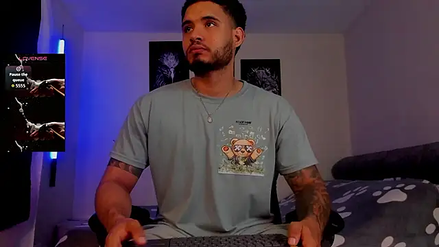 AUSTINN TORRES online show from 02-02-26, 01:04