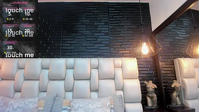 EmilyyRed online show from 12-16-25, 08:03