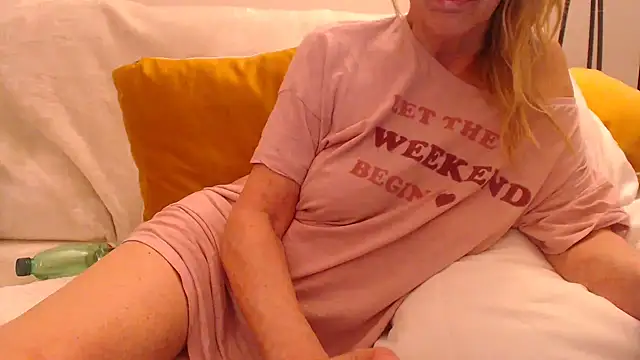 susylux online show from 12-23-25, 12:08