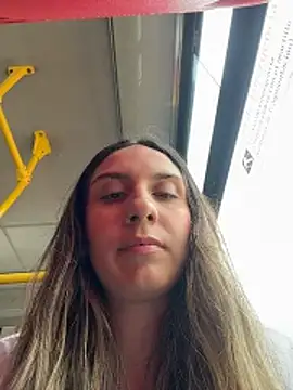 Snapshot of sarah_honey__ chatting on 11-23-25, 03:45 sarah honey online show from 11-23-25, 03:45