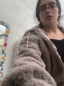 Kloe Novoa online show from 11-14-25, 01:10