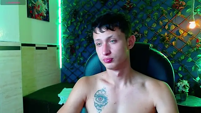 Garuo 18 online show from 12-19-25, 02:07