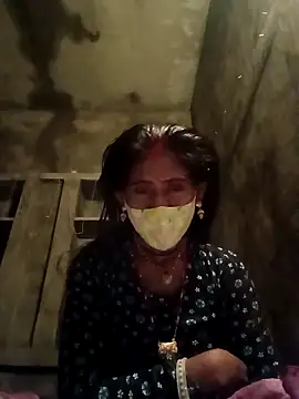 QRANSEXI online show from 10-31-25, 03:02