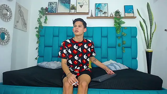 Snapshot of Hot_Boys_Latinos_X chatting on 11-07-25, 09:59 Hot Boys Latinos X online show from 11-07-25, 09:59