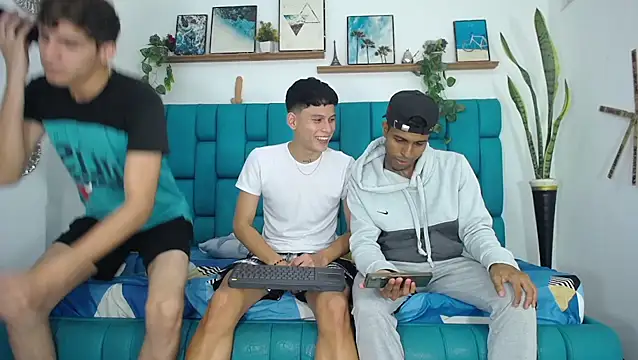 Snapshot of Hot_Boys_Latinos_X chatting on 11-13-25, 10:08 Hot Boys Latinos X online show from 11-13-25, 10:08