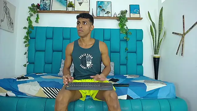 Snapshot of Hot_Boys_Latinos_X chatting on 11-25-25, 10:32 Hot Boys Latinos X online show from 11-25-25, 10:32