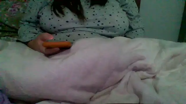 Snapshot of crazzyanne chatting on 06-17-26, 02:58 crazzyanne online show from 06-17-26, 02:58