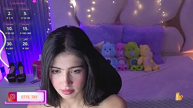 MAIILY TAY online show from 01-10-26, 11:45