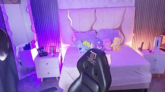 MAIILY TAY online show from 01-13-26, 11:48