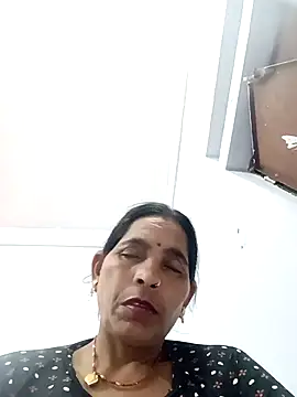 Indiangueen online show from 11-15-25, 03:52