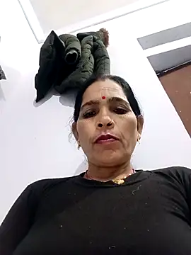 Indiangueen online show from 11-24-25, 09:03