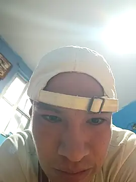 Snapshot of Ojitosbrrr chatting on 11-02-25, 04:20 Ojitosbrrr online show from 11-02-25, 04:20