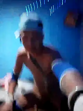 Snapshot of Ojitosbrrr chatting on 11-21-25, 02:54 Ojitosbrrr online show from 11-21-25, 02:54