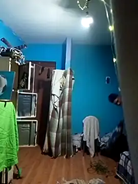 Snapshot of Ojitosbrrr chatting on 12-05-25, 02:09 Ojitosbrrr online show from 12-05-25, 02:09