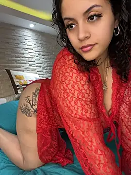 Snapshot of amellita-33 chatting on 07-25-26, 03:59 amellita-33 online show from 07-25-26, 03:59
