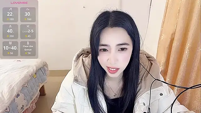 Snapshot of by-Hannah chatting on 12-17-25, 09:37 by-Hannah online show from 12-17-25, 09:37