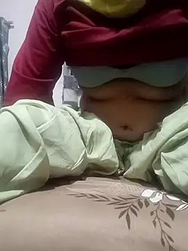 Snapshot of Best_couple2001 chatting on 10-26-25, 04:02 Best couple2001 online show from 10-26-25, 04:02