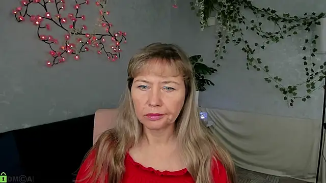 Carla Vogue online show from 12-04-25, 10:13