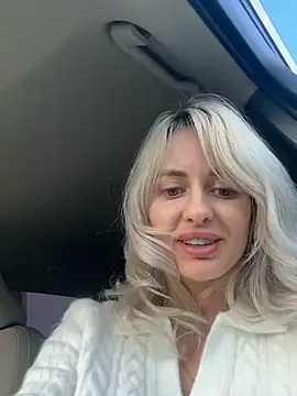 blondegirlx online show from 11-07-25, 01:00