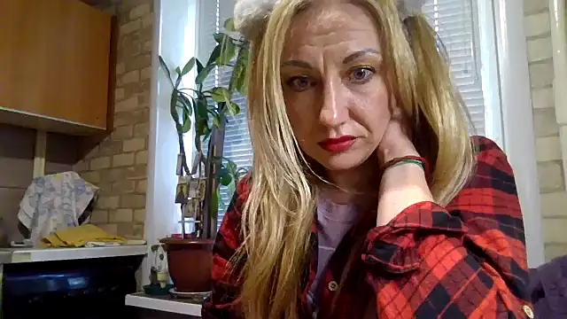 Snapshot of LilaniLoverx chatting on 11-03-25, 01:34 LilaniLoverx online show from 11-03-25, 01:34