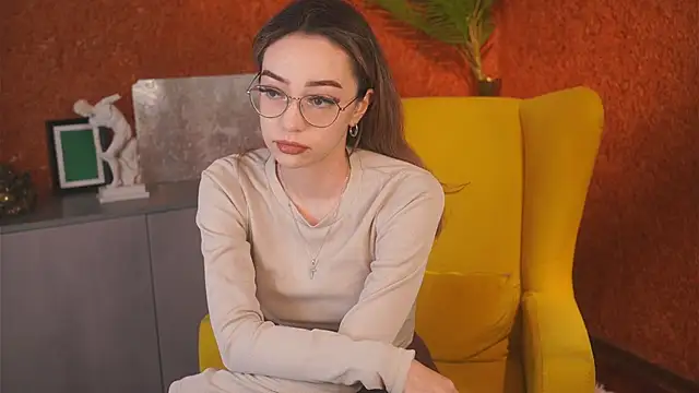 DeiraCharson online show from 10-29-25, 04:04