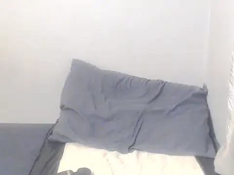 EbonyTinyX online show from 10-31-25, 06:53