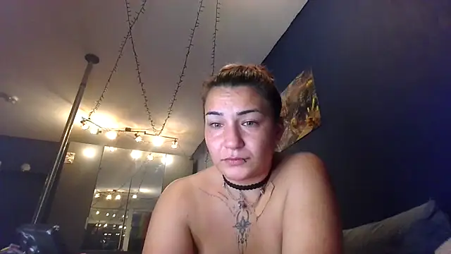 Snapshot of Hausverbot3 chatting on 05-22-26, 01:13 Hausverbot3 online show from 05-22-26, 01:13