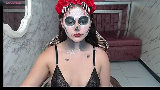 Afrodita Wild v online show from 10-30-25, 08:09