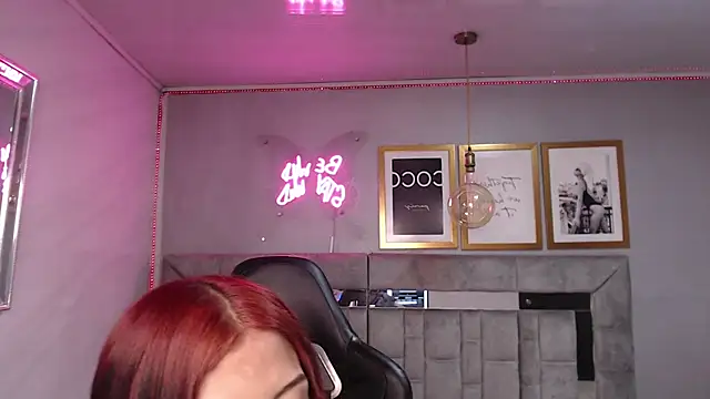 Cute Martina v online show from 12-15-25, 08:02