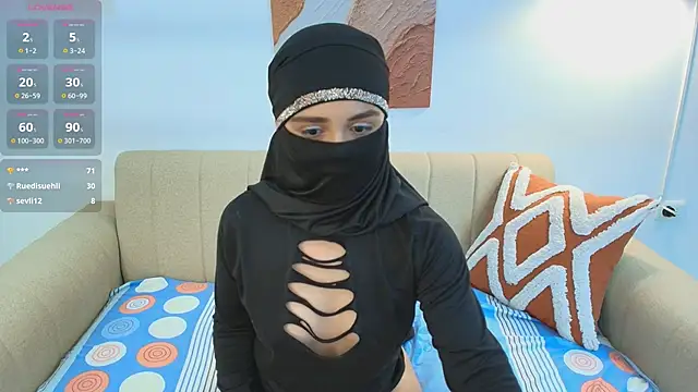 Snapshot of Lailaa_lush chatting on 11-13-25, 08:13 Lailaa lush online show from 11-13-25, 08:13