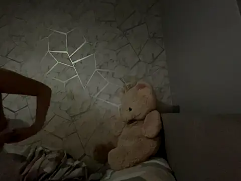 rosie-hipstergal online show from 11-30-25, 10:25