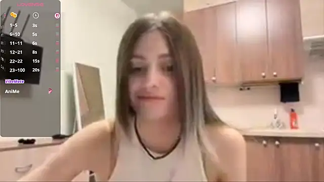 AidaGloshen online show from 11-18-25, 04:11