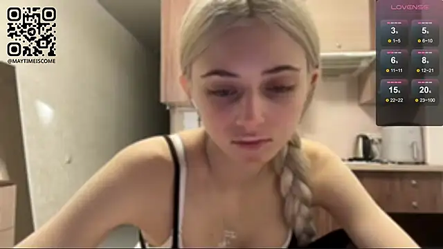 AidaGloshen online show from 06-15-26, 03:47