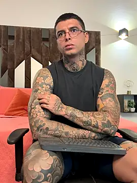 MATEO DILUCA online show from 11-17-25, 10:10