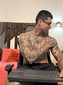 MATEO DILUCA online show from 11-18-25, 10:20