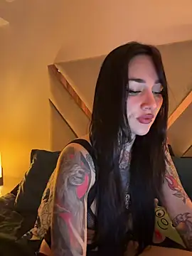 Snapshot of NinaHex chatting on 01-19-26, 02:21 NinaHex online show from 01-19-26, 02:21