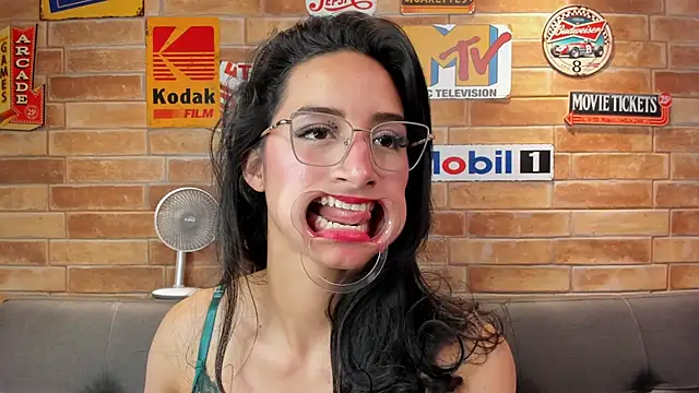 foxy sharlotte online show from 04-18-26, 07:07