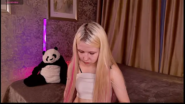 VivieSunn online show from 04-26-26, 03:42