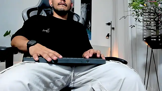 Snapshot of IamKael_ chatting on 02-12-26, 02:28 IamKael online show from 02-12-26, 02:28