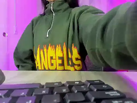 SamaradelaRoux online show from 11-22-25, 05:06