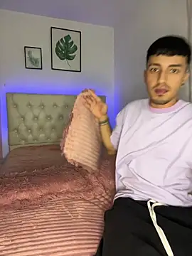 BIJOU SECRET online show from 06-25-26, 04:56