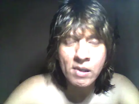 Snapshot of Robbie_78 chatting on 05-08-26, 02:39 Robbie 78 online show from 05-08-26, 02:39