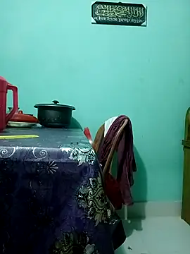 Snapshot of Chadni19 chatting on 11-28-25, 03:58 Chadni19 online show from 11-28-25, 03:58