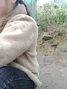 yeu-yeu online show from 12-22-25, 01:24