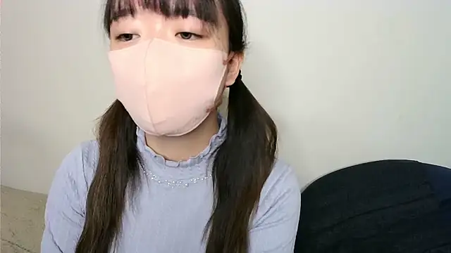 Snapshot of yua_chan00 chatting on 10-29-25, 01:24 yua chan00 online show from 10-29-25, 01:24