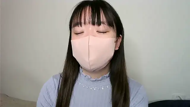 Snapshot of yua_chan00 chatting on 10-31-25, 06:42 yua chan00 online show from 10-31-25, 06:42