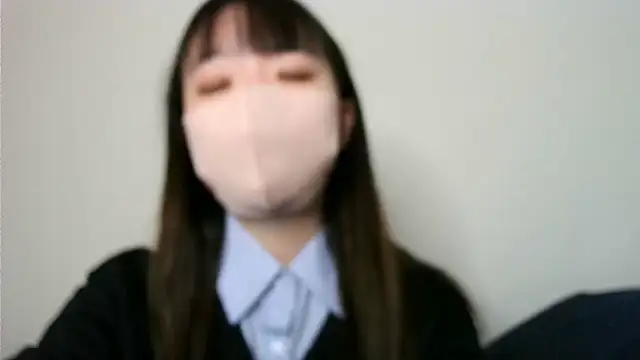 Snapshot of yua_chan00 chatting on 11-12-25, 11:10 yua chan00 online show from 11-12-25, 11:10