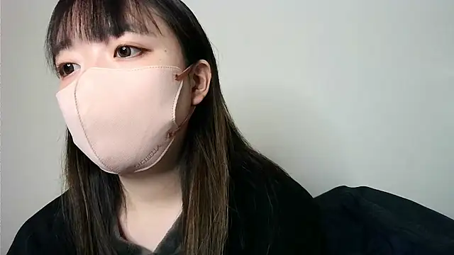 Snapshot of yua_chan00 chatting on 11-20-25, 01:11 yua chan00 online show from 11-20-25, 01:11