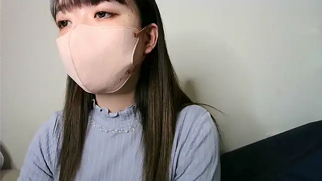 Snapshot of yua_chan00 chatting on 11-26-25, 12:17 yua chan00 online show from 11-26-25, 12:17