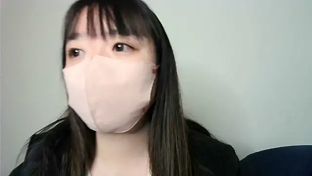 Snapshot of yua_chan00 chatting on 12-17-25, 08:48 yua chan00 online show from 12-17-25, 08:48